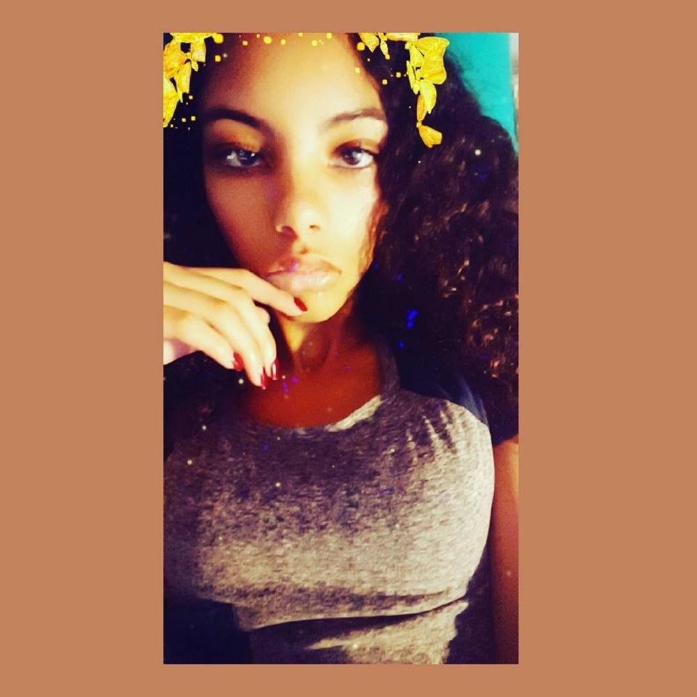 Meet your Posher, Desirae